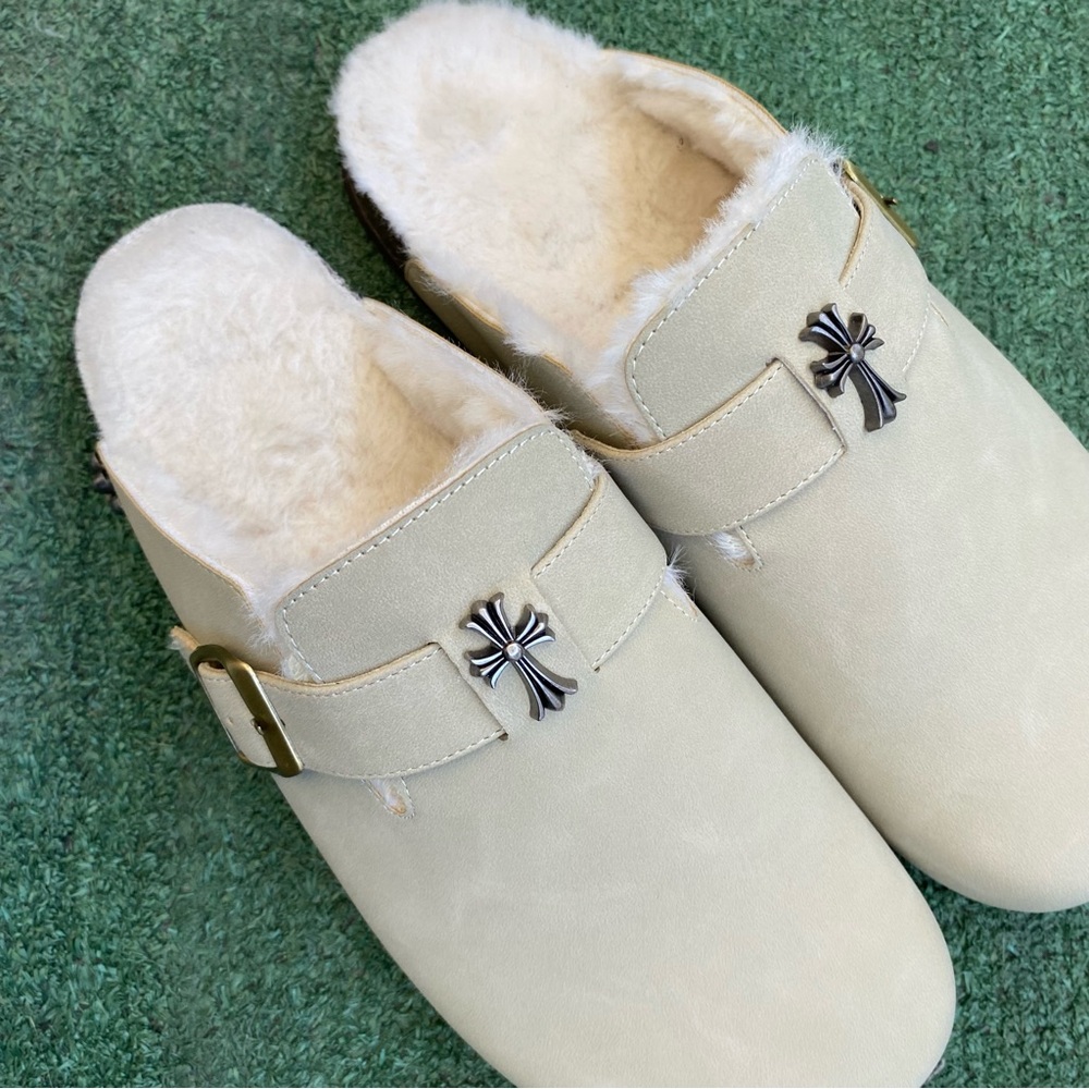 Cream Clogs - Picture 6 of 8